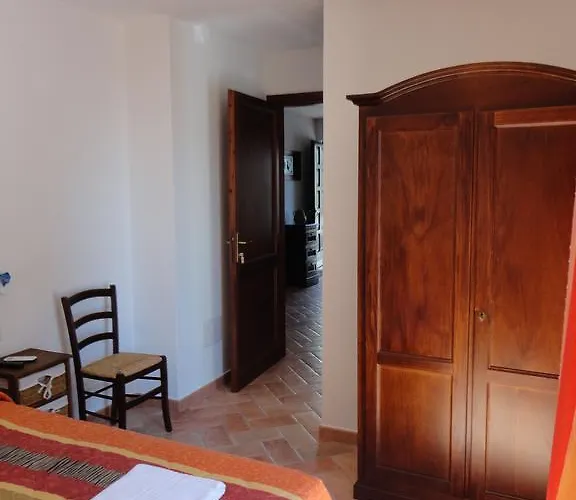 Alojamento de Acomodação e Pequeno-almoço Ichnos Cala Gonone